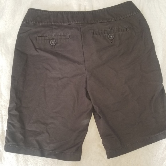 Shorts - Picture 2 of 3